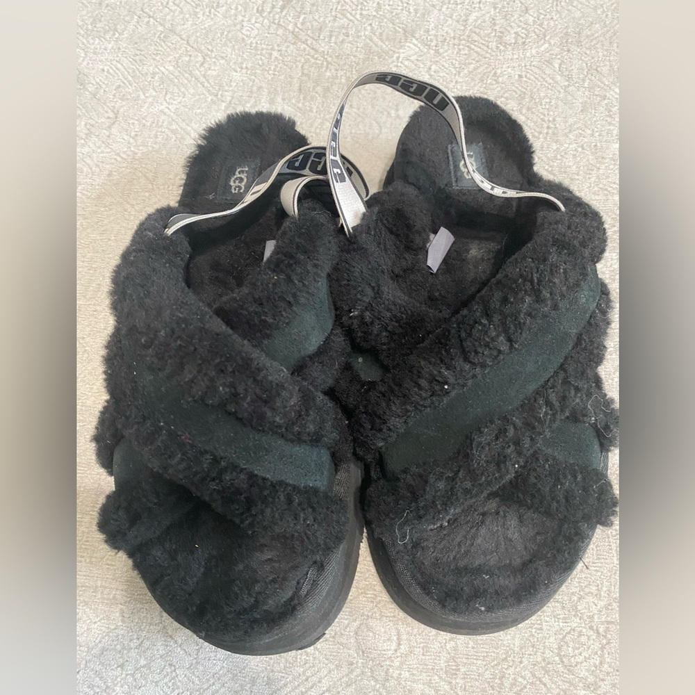 UGG Cross Slides